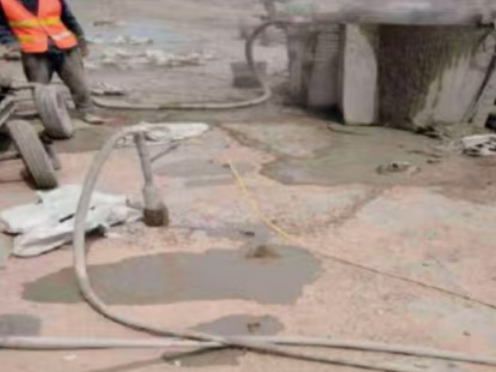 木垒水泥混凝土路面板底注浆技术 路面脱空注浆整治方案